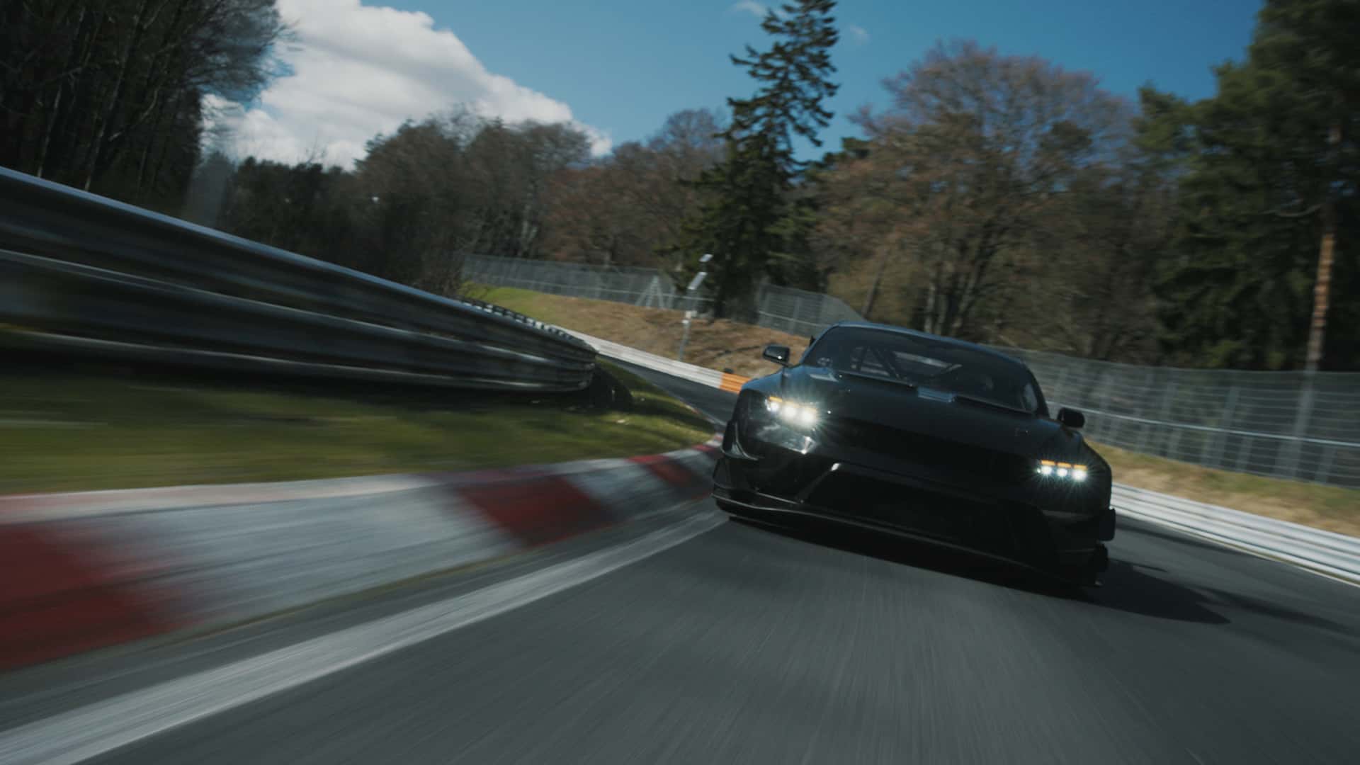 فورد موستنج GTD تحقق رقم قياسي علي حلبة نوبورغرينج - و تتغلب علي بورشه 911 جي تي ثري RS