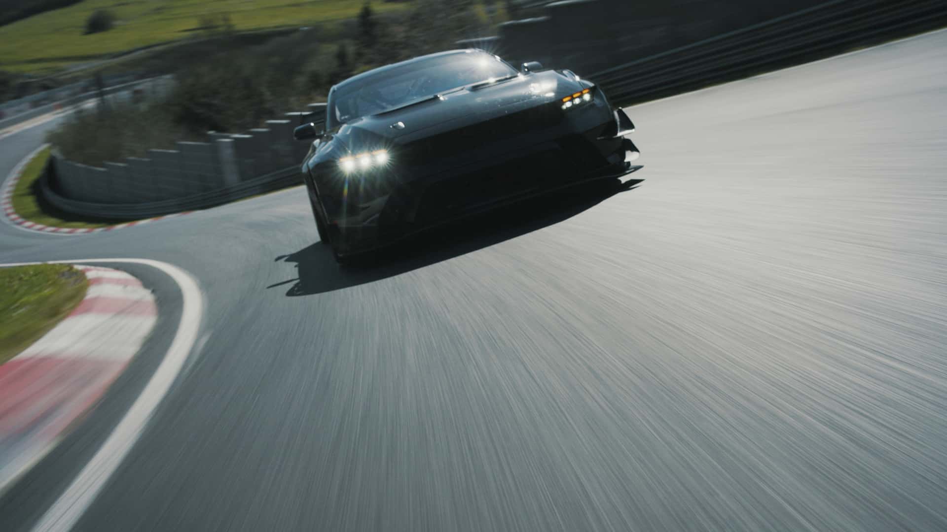 فورد موستنج GTD تحقق رقم قياسي علي حلبة نوبورغرينج - و تتغلب علي بورشه 911 جي تي ثري RS