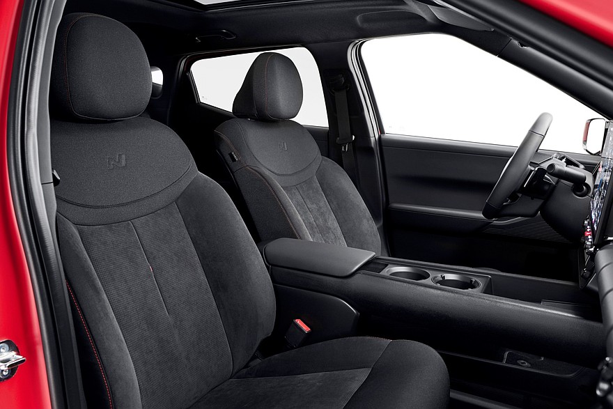 هيونداي ايونيك 3 الجديدة كليا - بمدي يقارب 500 كم بالشحنة