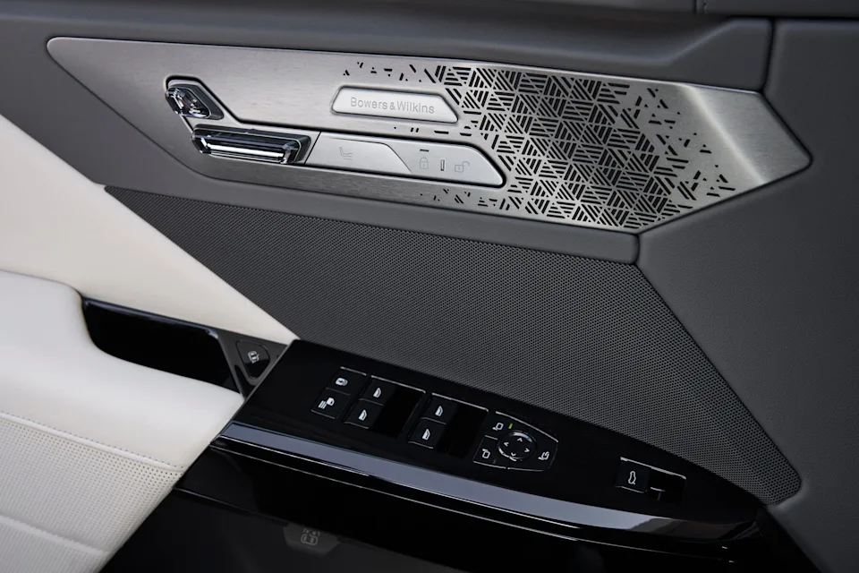 بي ام دبليو الفئة السابعة 2027 الفيس ليفت الجديدة - بتغيرات كبيرة