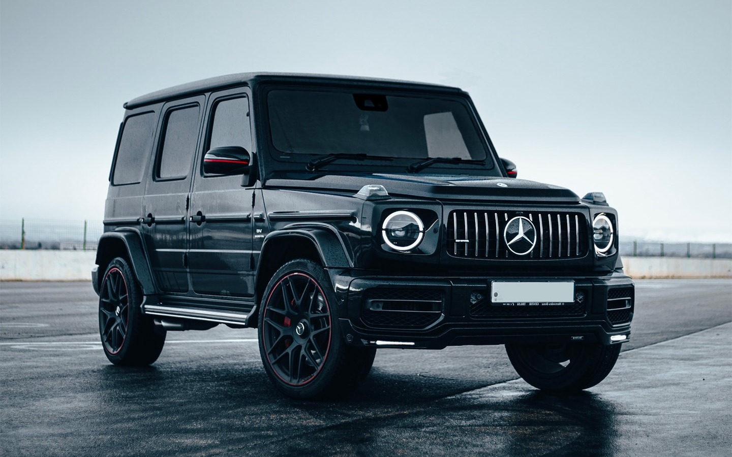 استدعاء اكثر من 9 آلاف سيارة مرسيدس بنز جي كلاس - بسبب عيب بمسامير العجلات