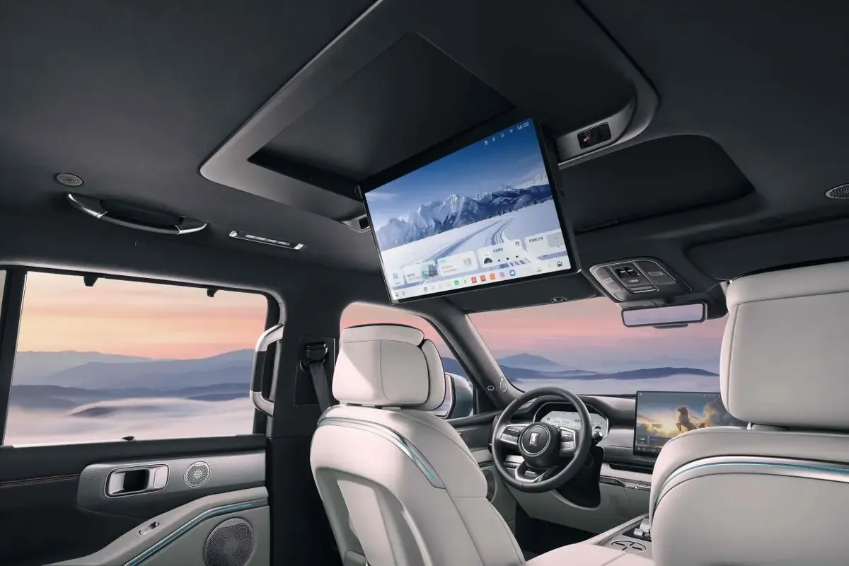 جريت وول تانك 700 الجديدة - هجينة بقوة 864 حصان