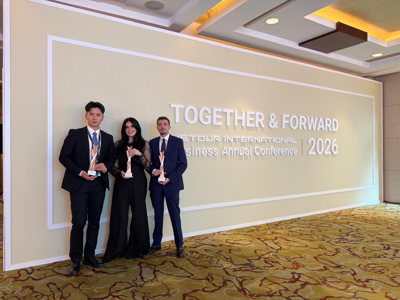 قصراوي جروب تحصد 4 جوائز عالمية من جيتور العالمية خلال مؤتمرها السنوي 2026 في بكين