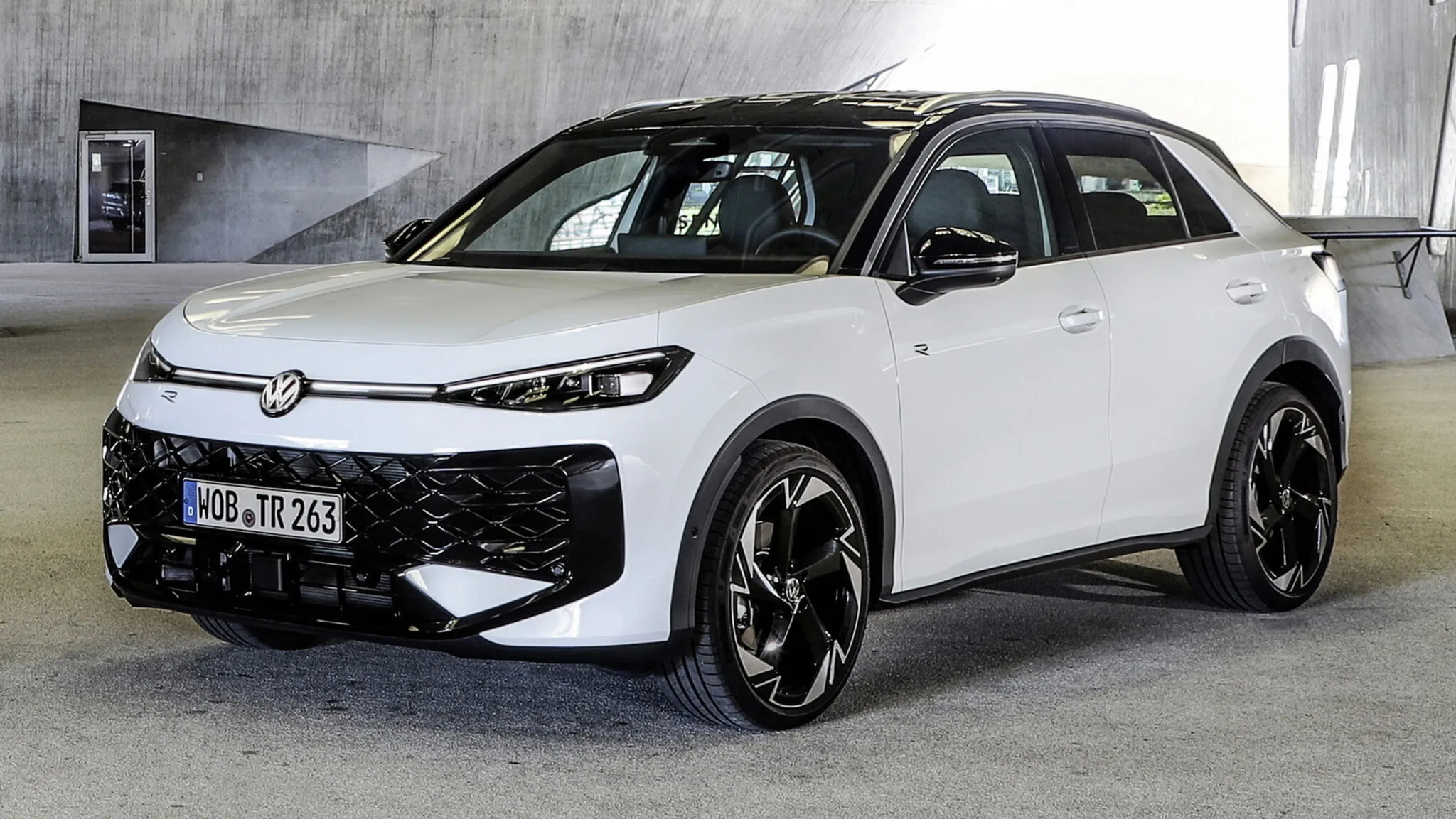 منظومة هايبرد جديدة من فولكس فاجن - بثلاثة محركات 