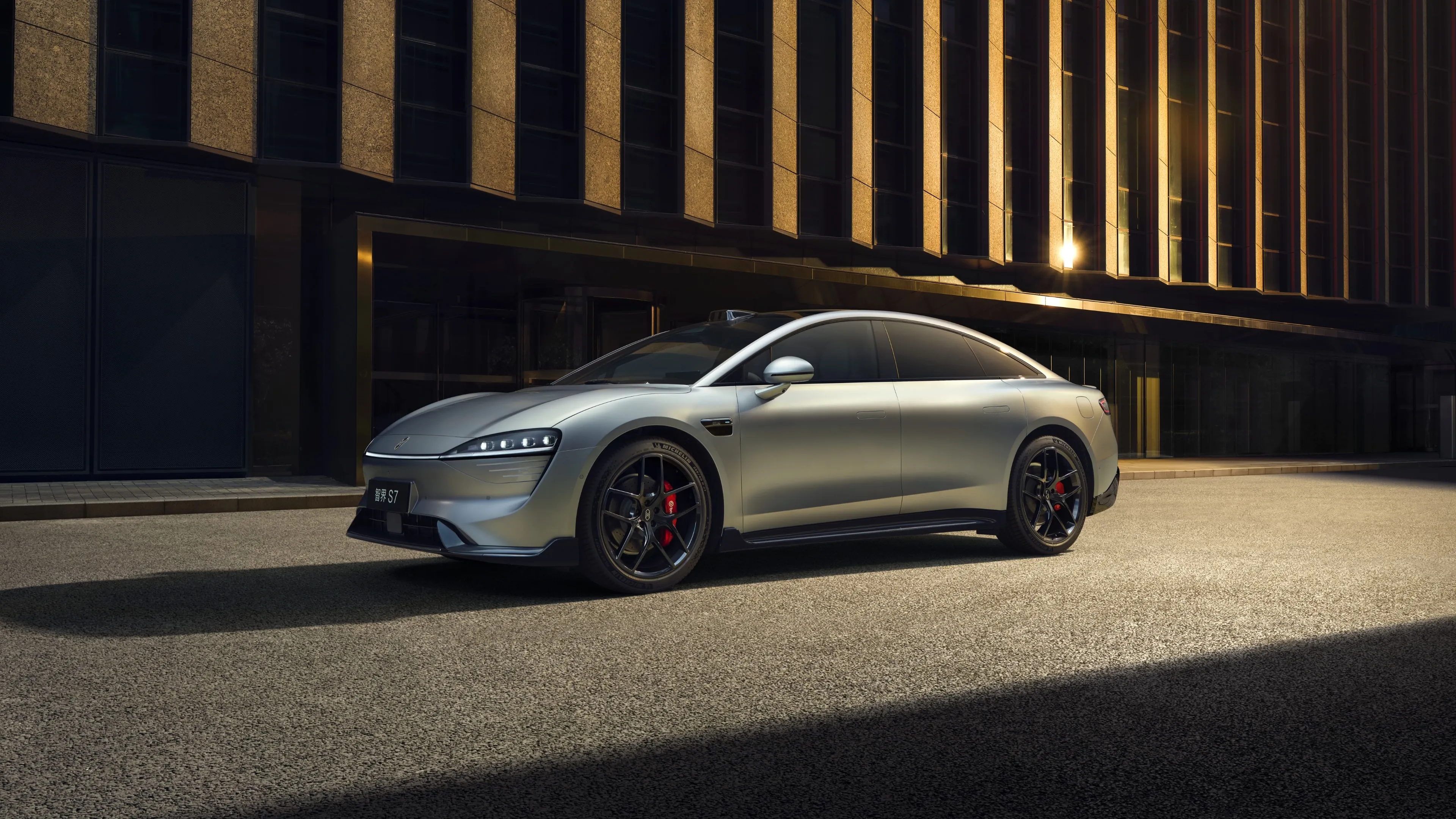 لوكسيد S7 الكهربائية - المواصفات الكاملة 