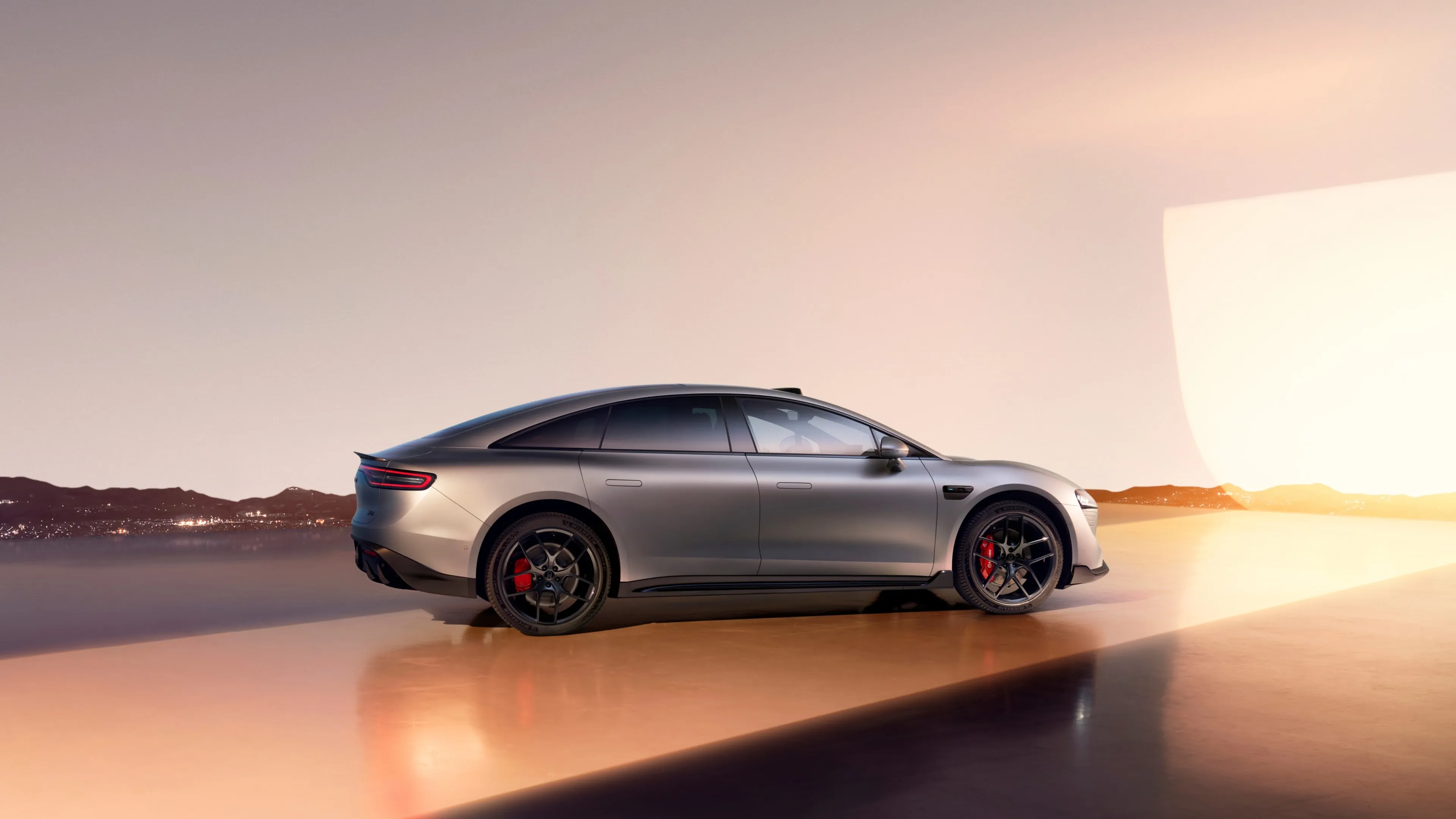 لوكسيد S7 الكهربائية - المواصفات الكاملة 