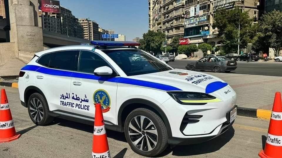 الحكومة المصرية تقرر استبدال جميع سياراتها بأخرى كهربائية بالكامل