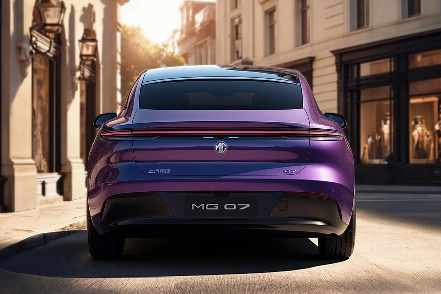 النسخة الكهربائية من ام جي 7 - الصور الرسمية الاولي