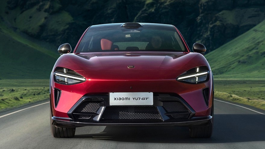 رسميا - شاومي YU7 جي تي اسرع سيارة SUV حلبة نوربورغرينج الالمانية