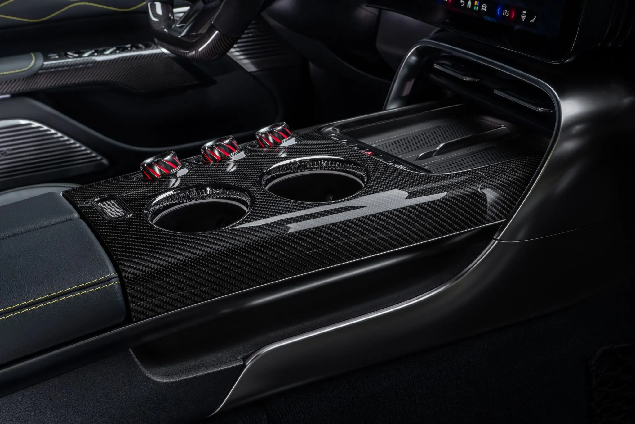 مرسيدس AMG GT 4-Door الكهربائية الجديدة كليا - بقوة 1169 حصان