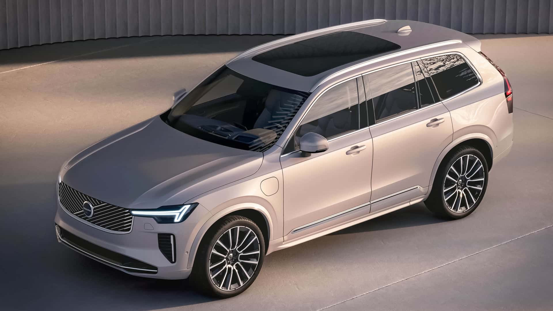 غدا – تقديم فولفو XC90 موديل 2025 الفيس ليفت الجديدة في مصر