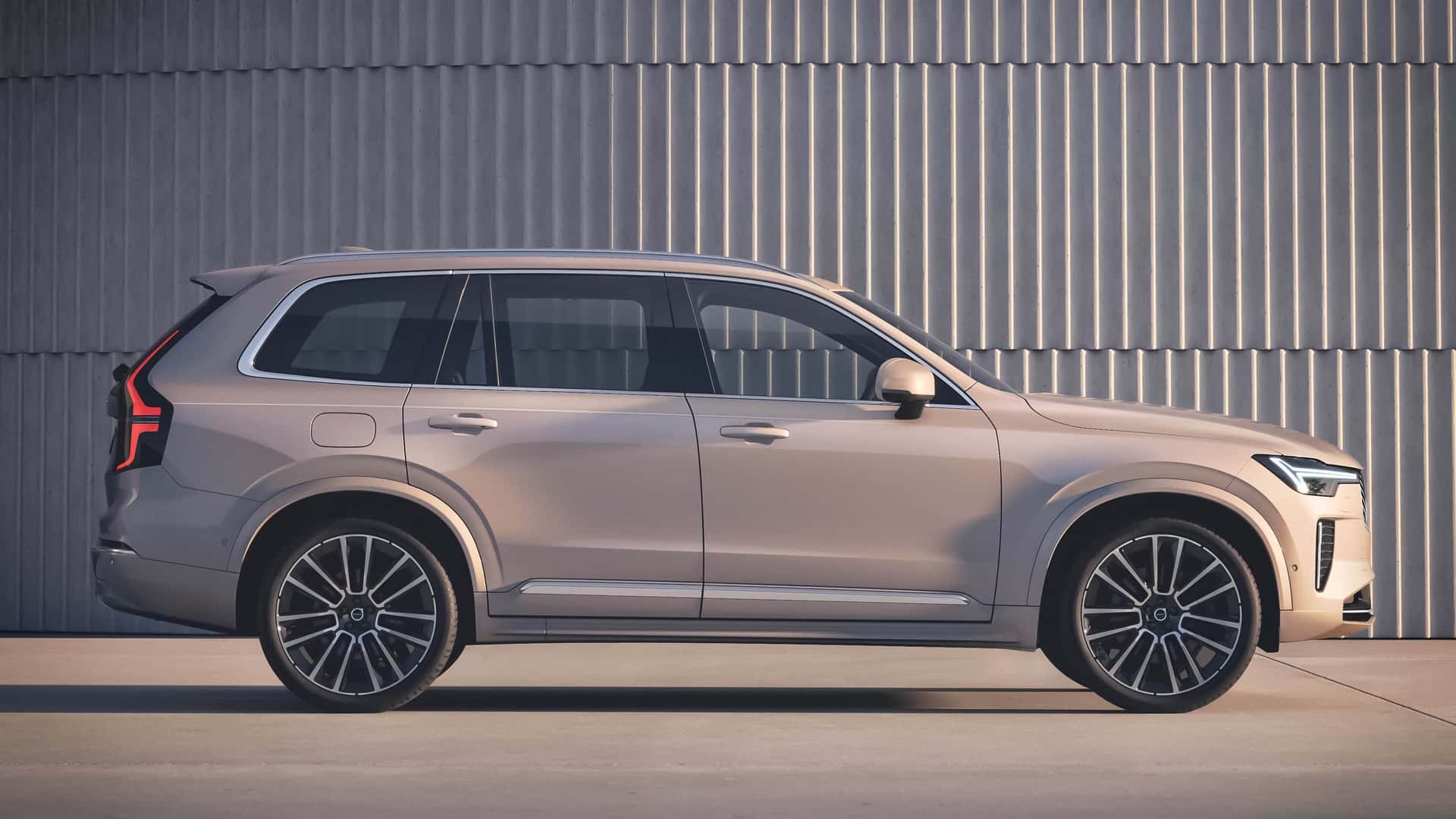 غدا – تقديم فولفو XC90 موديل 2025 الفيس ليفت الجديدة في مصر