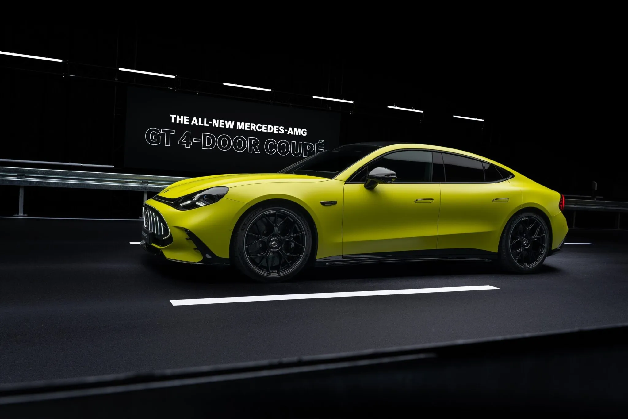 مرسيدس AMG GT 4-Door الكهربائية الجديدة كليا - اقوي سيارة في تاريخ AMG