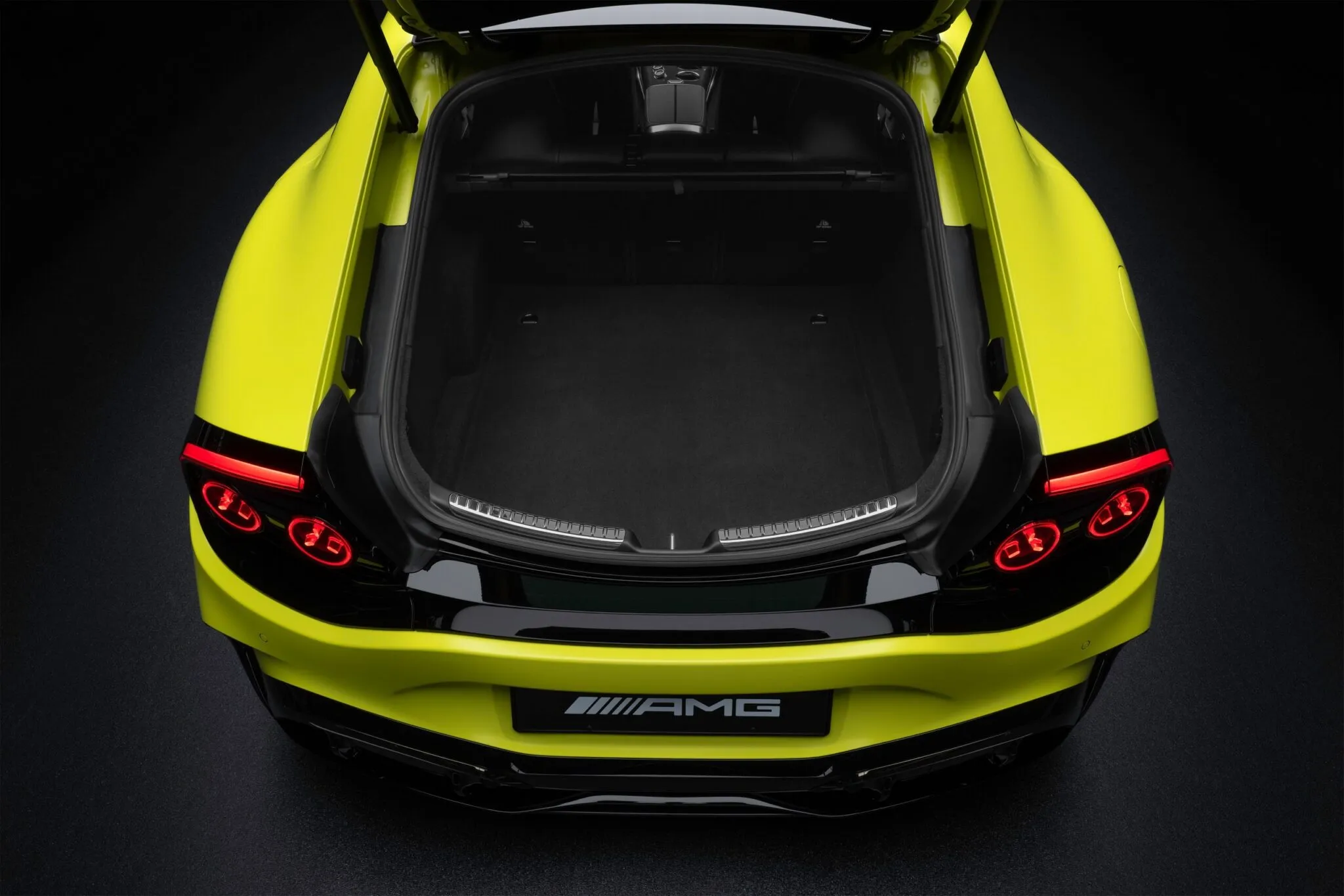 مرسيدس AMG GT 4-Door الكهربائية الجديدة كليا - اقوي سيارة في تاريخ AMG