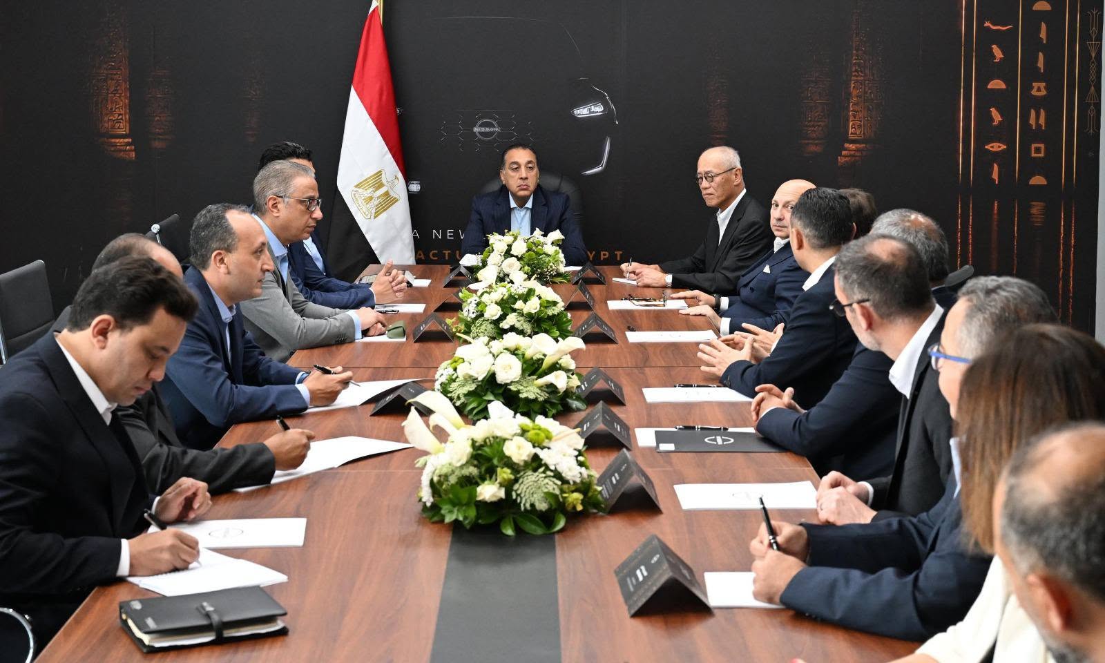 رئيس الوزراء يشهد إنتاج أول نيسان ماجنيت في مصر -  ونيسان تؤكد طرحها بأسعار مناسبة (1)