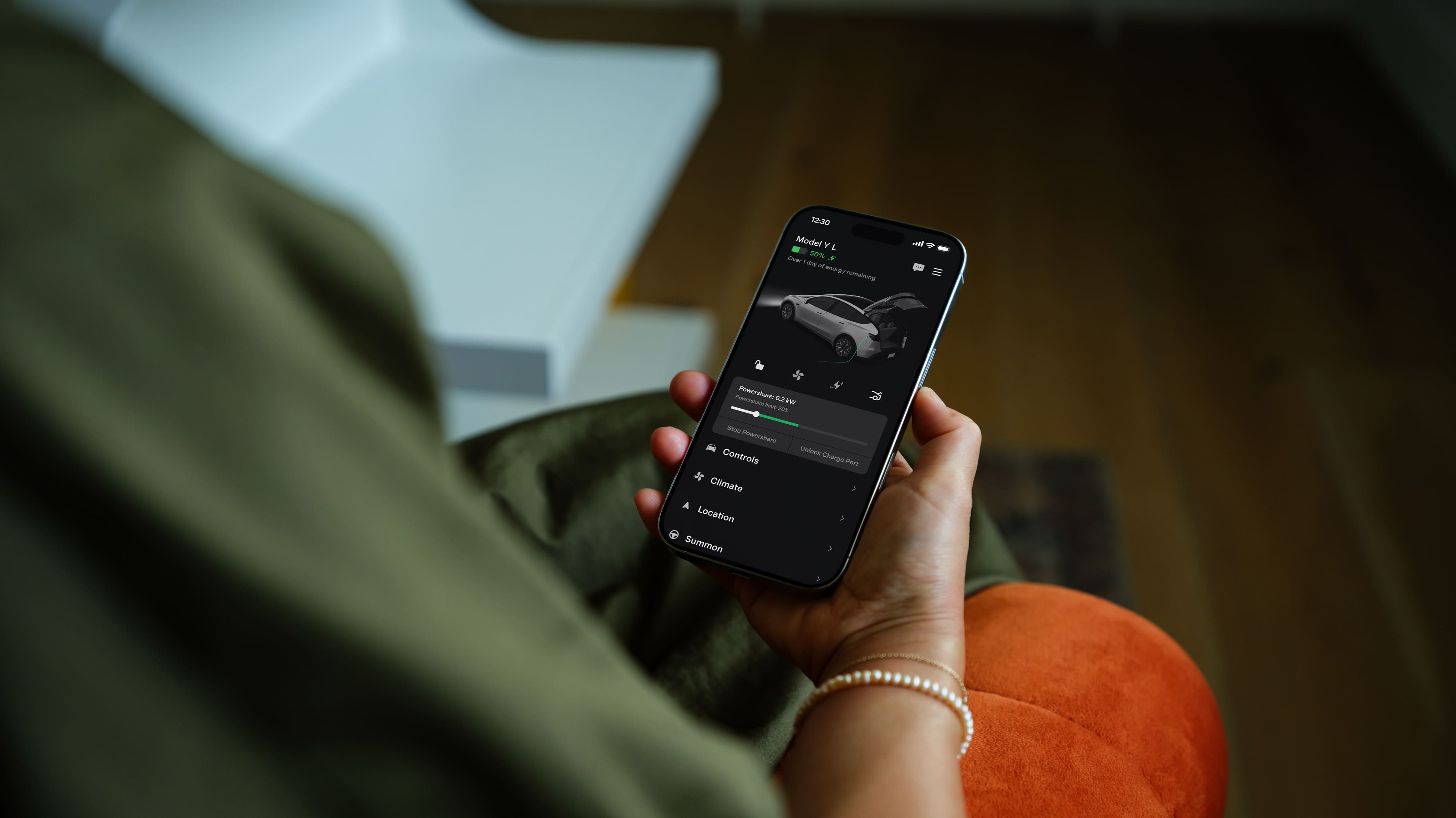 تقديم نسخة بستة مقاعد من تسلا Model Y في الإمارات - الأسعار والمواصفات