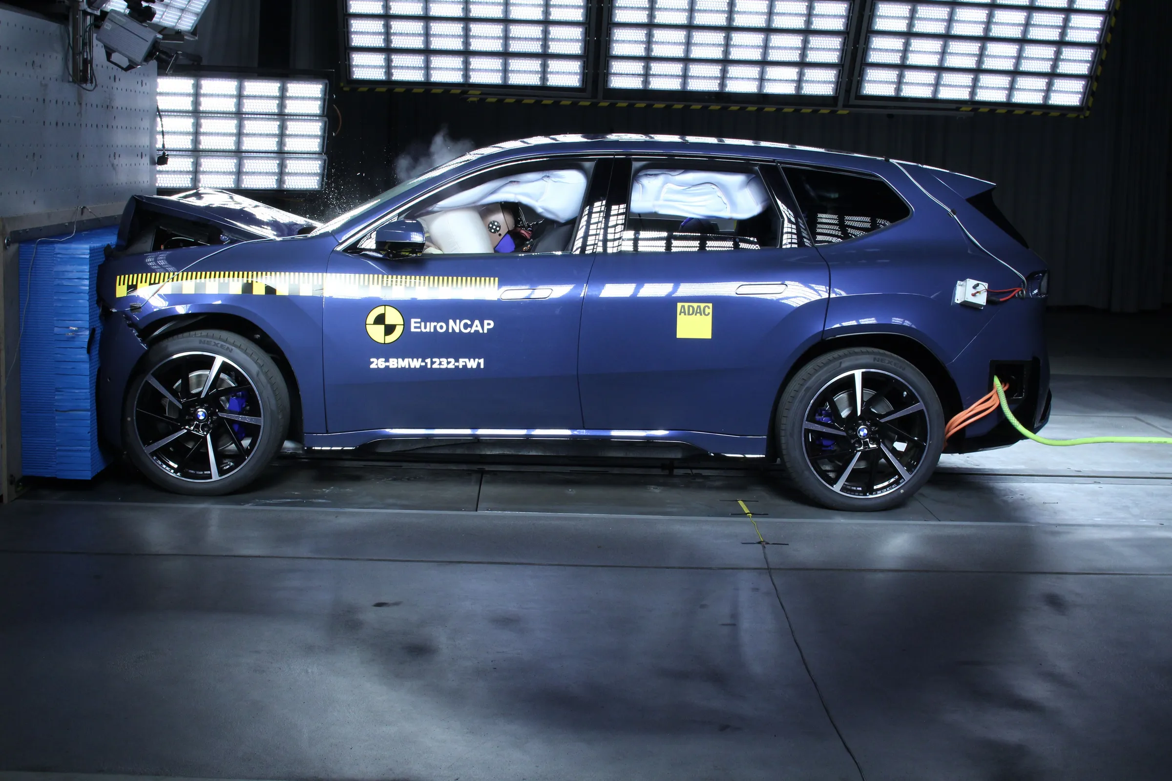 بي إم دبليو iX3 الجديدة أول سيارة تخضع لاختبارات Euro NCAP الجديدة - وتحصد 5 نجوم 