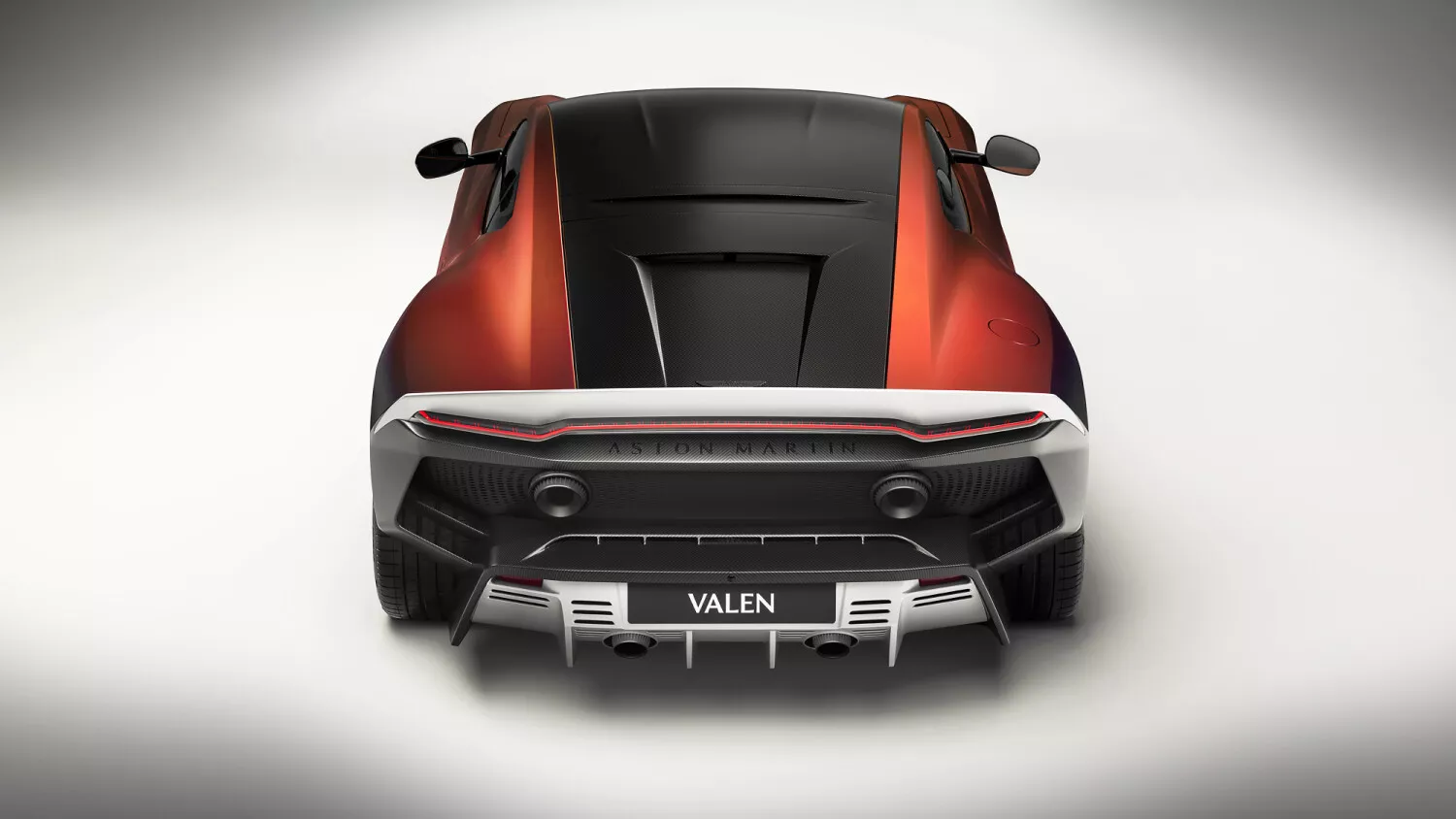 أستون مارتن فالين Valen الجديدة – نسخة خاصة بمحرك V12 بقوة 850 حصان