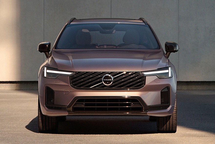 فولفو XC60 موديل 2027 الفيس ليفت الجديدة – بقوة 461 حصان