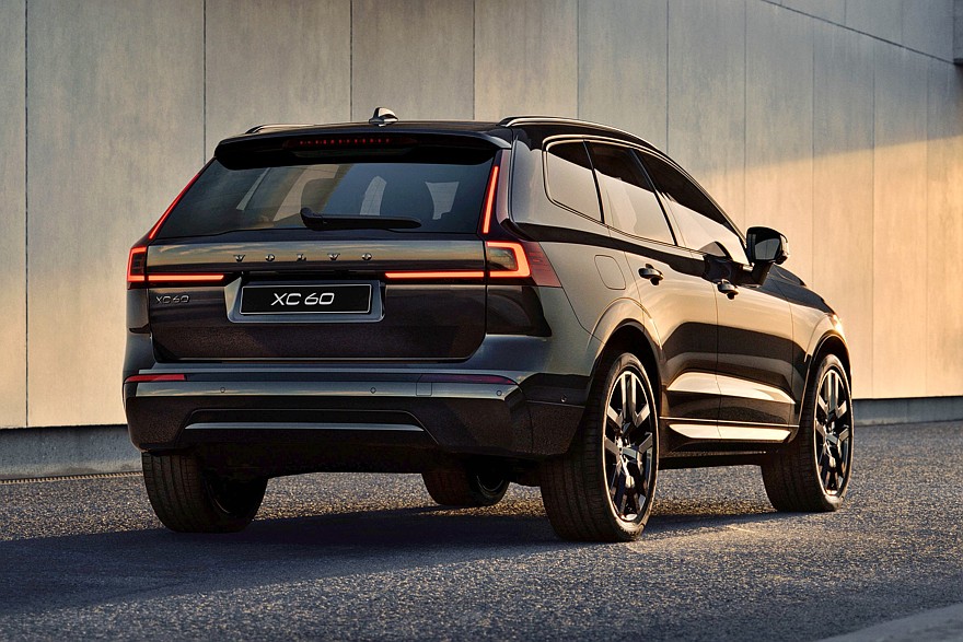 فولفو XC60 موديل 2027 الفيس ليفت الجديدة – بقوة 461 حصان