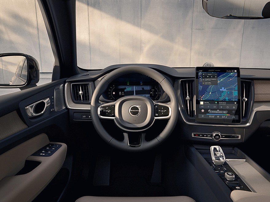 فولفو XC60 موديل 2027 الفيس ليفت الجديدة – بقوة 461 حصان
