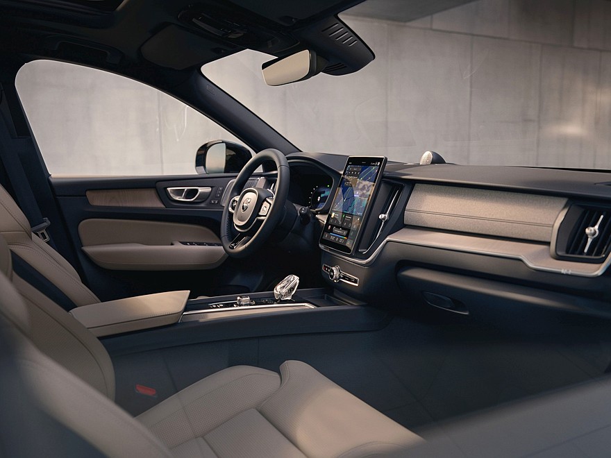 فولفو XC60 موديل 2027 الفيس ليفت الجديدة – بقوة 461 حصان