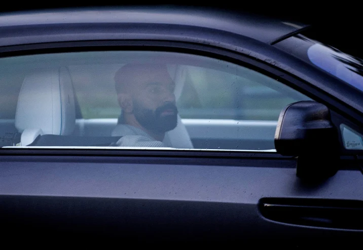 إيقاف رخصة قيادة محمد صلاح في بريطانيا بعد واقعة رولز رويس سبيكتر