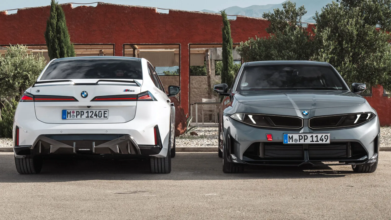 باقة إضافات M Performance لبي ام دبليو الفئة الثالثة 2027 الجديدة كليا  