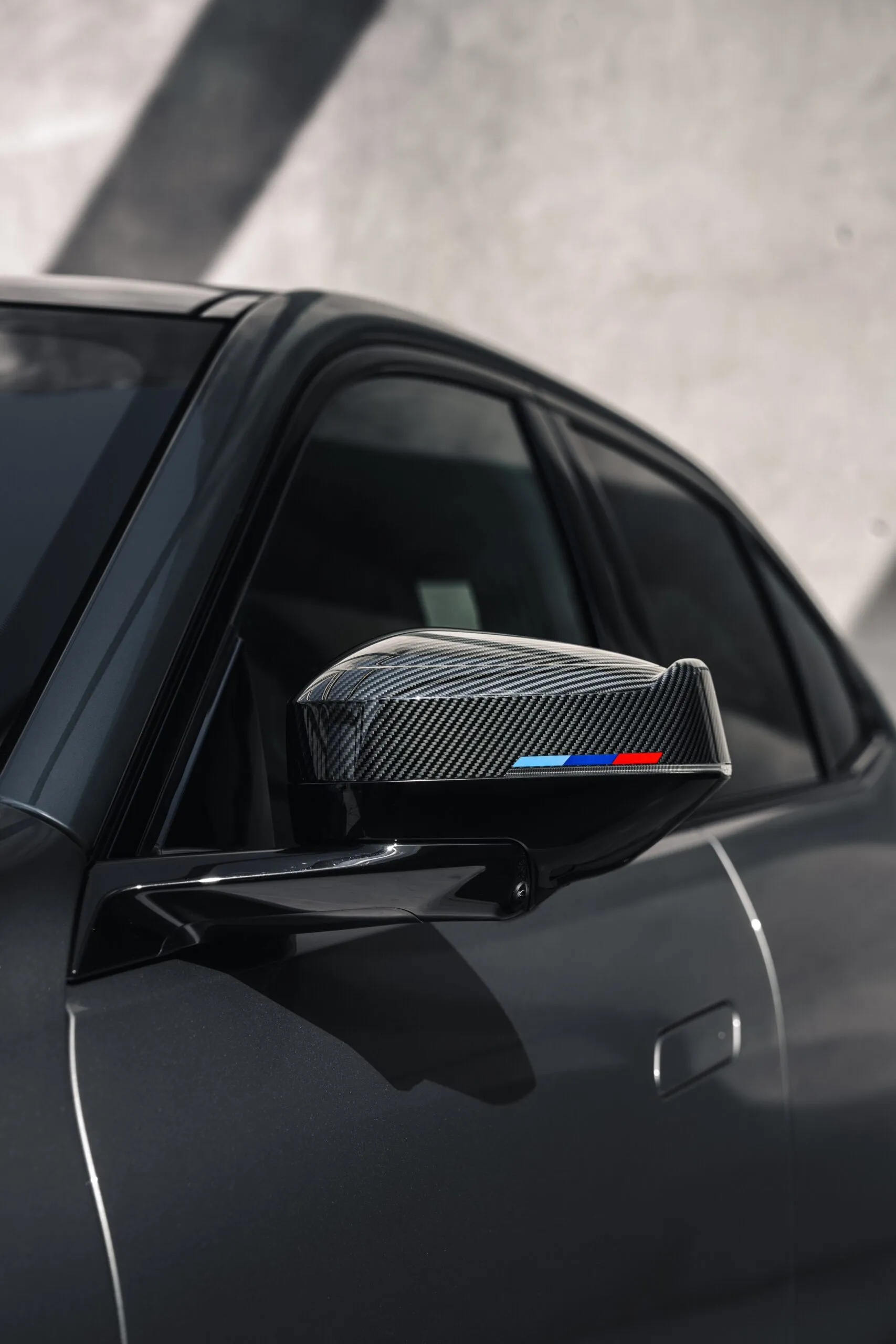 باقة إضافات M Performance لبي ام دبليو الفئة الثالثة 2027 الجديدة كليا  