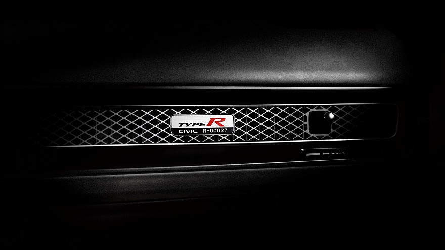 هوندا سيفيك Type R تحتفل بمرور 30 عامًا بتحديثات جديدة وزيادة في السعر