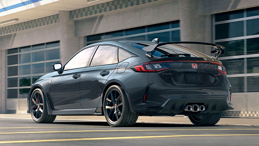 هوندا سيفيك Type R تحتفل بمرور 30 عامًا بتحديثات جديدة وزيادة في السعر