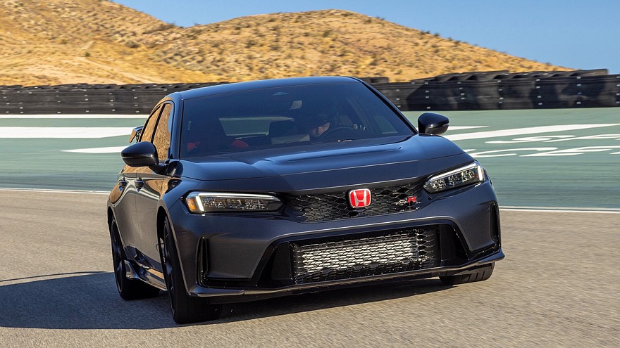 هوندا سيفيك Type R تحتفل بمرور 30 عامًا بتحديثات جديدة وزيادة في السعر