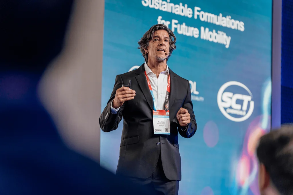 مؤتمر LABX في أوتوميكانيكا دبي 2026 يناقش مستقبل زيوت السيارات مع التحول نحو الكهرباء والاستدامة