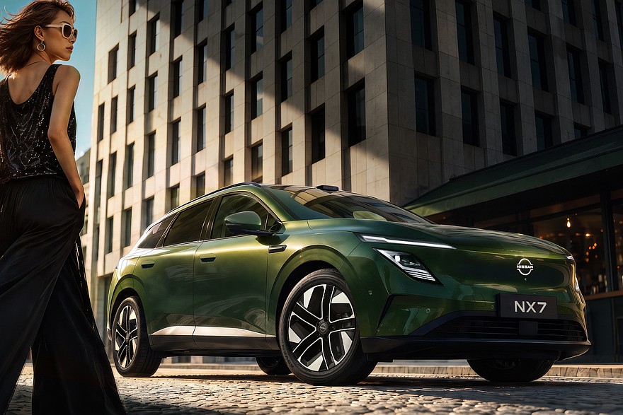 نيسان NX7 - كروس اوفر هجينة جديدة بالتعاون مع دونج فينج