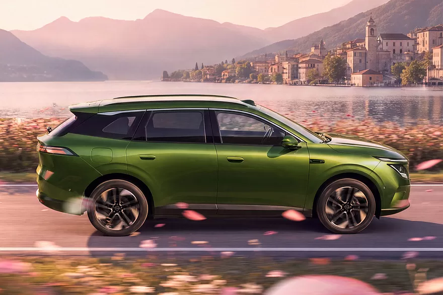 نيسان NX7 - كروس اوفر هجينة جديدة بالتعاون مع دونج فينج
