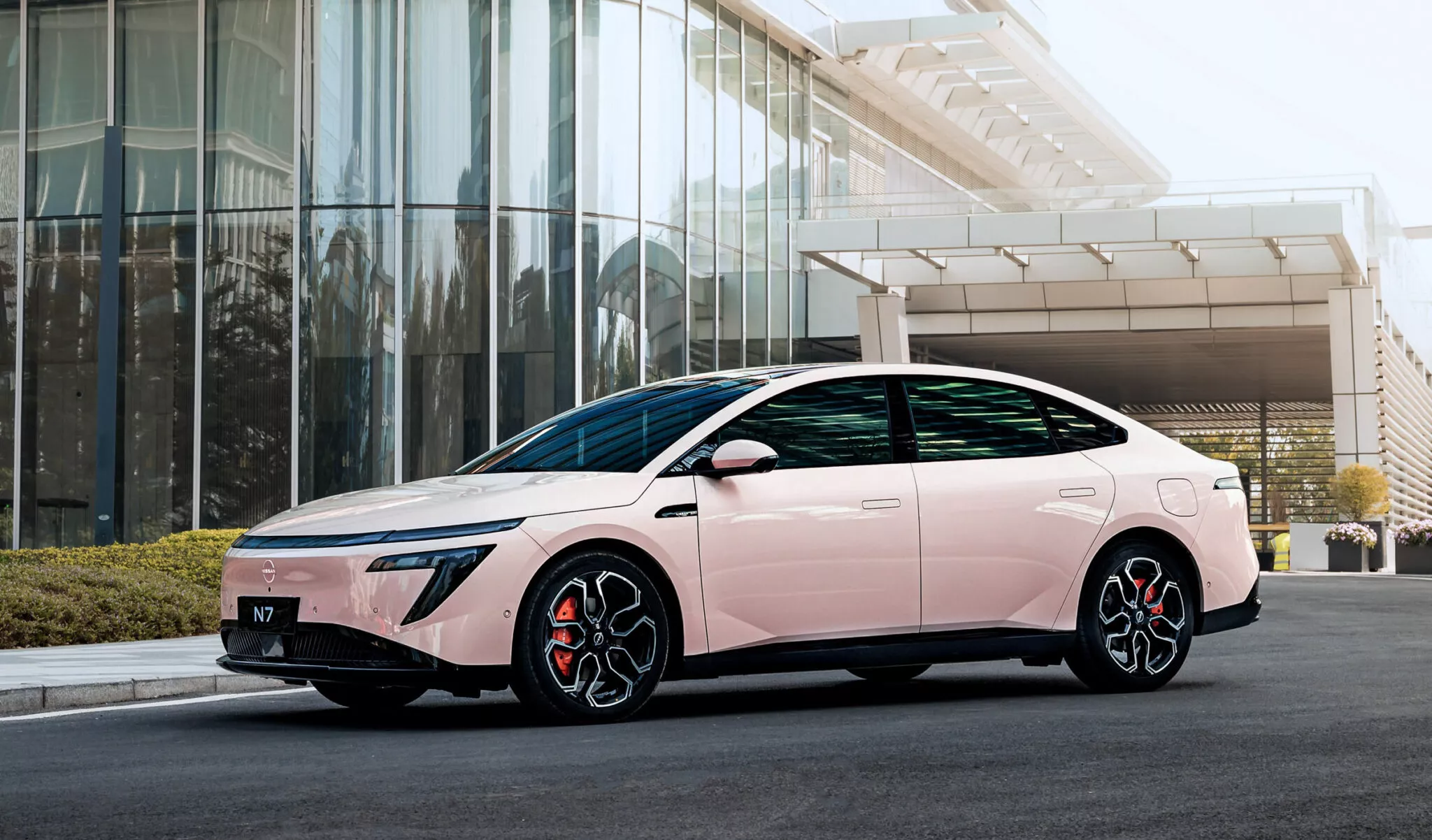 Nissan-N7-sedan-00001-2048x1202