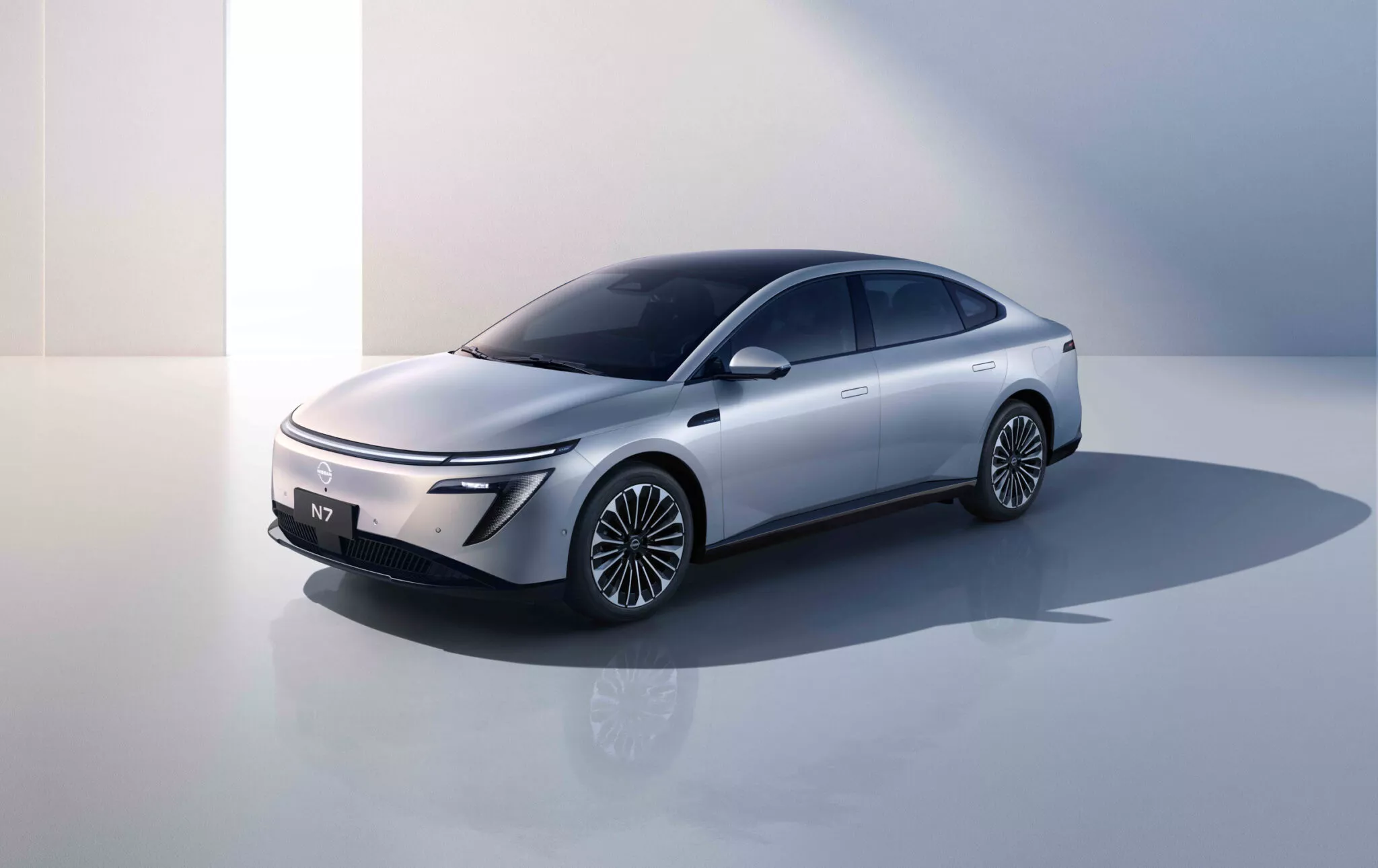 Nissan-N7-sedan-00003-2048x1290