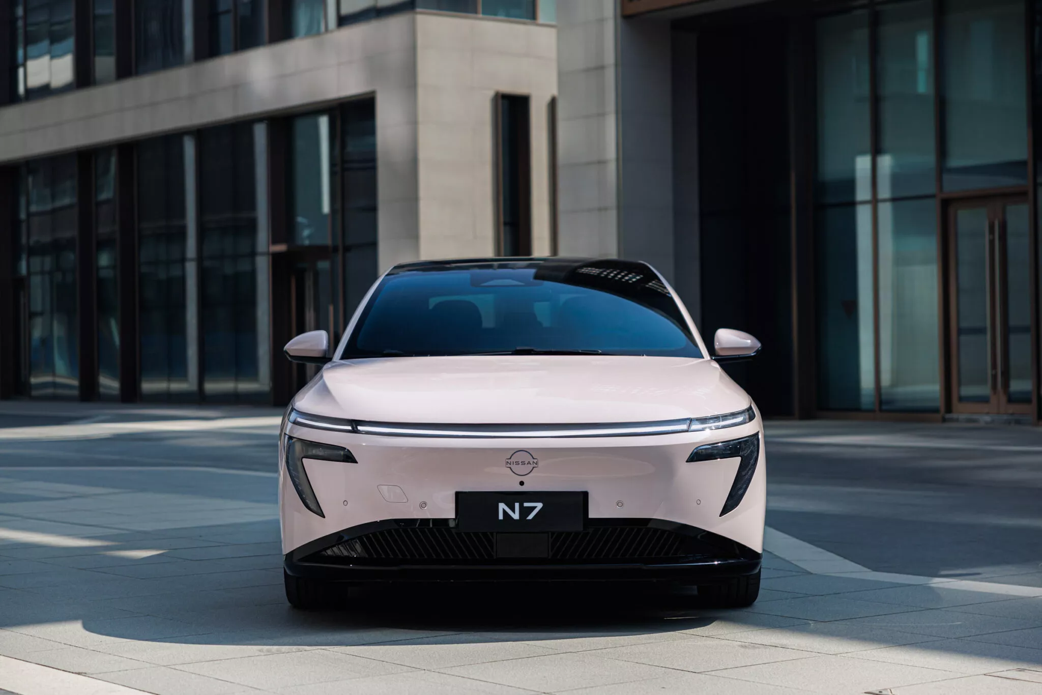Nissan-N7-sedan-00006-2048x1366