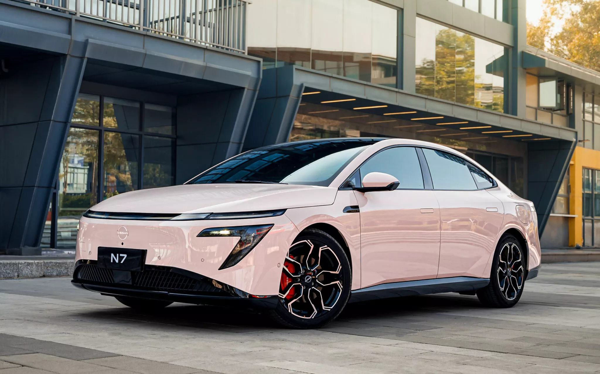 Nissan-N7-sedan-00018-2048x1276