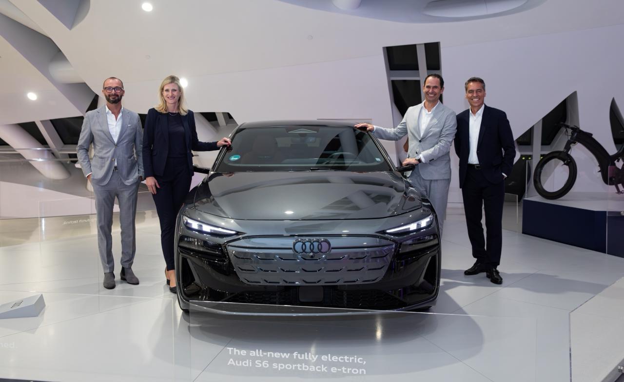 تقديم اودي A6 E-Tron الجديدة كليا في متحف المستقبل في دبي 