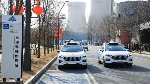 باستخدام سيارات من جي اي سي – دبي تطلق اول روبوتاكسي ذاتي القيادة بالشرق الأوسط 