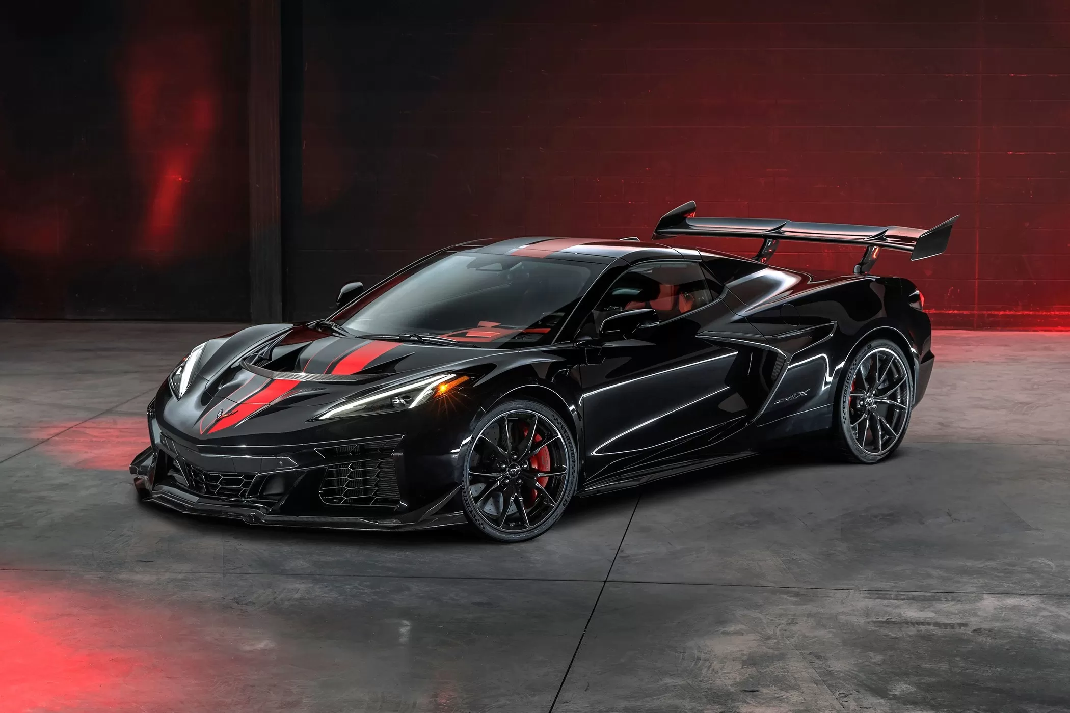 الكشف الرسمي عن شيفروليه كورفيت ZR1X الجديدة – هجينة بقوة 1250 حصان