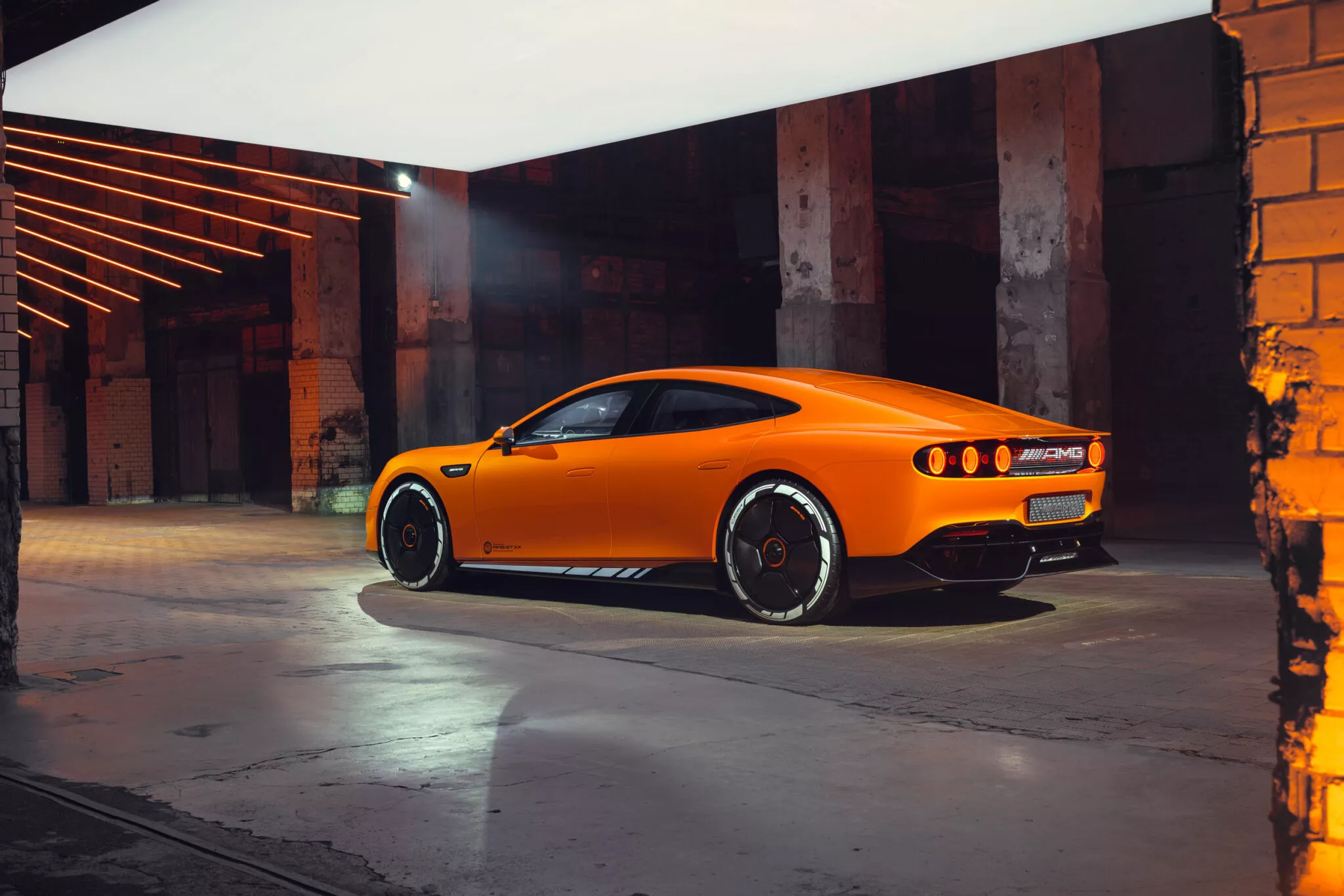 مرسيدس AMG GT XX الكهربائية الجديدة – بقوة 1360 حصان و يمكن شحنها لـ400 كم في 5 دقايق فقط
