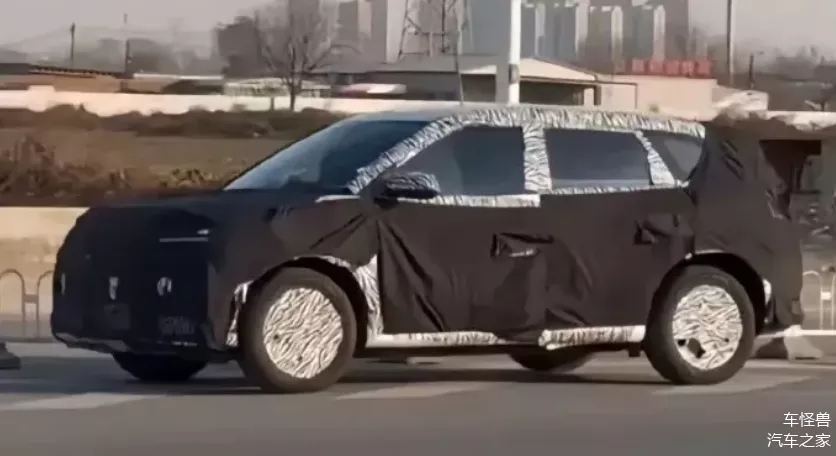 شاومي تستعد لتقديم السيارة الثالثة – SUV بسبعة مقاعد ومنظومة هجينة