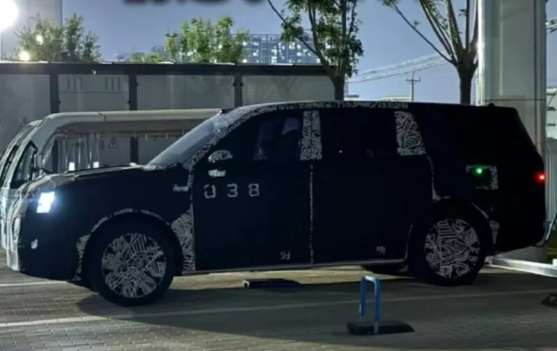 شاومي تستعد لتقديم السيارة الثالثة – SUV بسبعة مقاعد ومنظومة هجينة