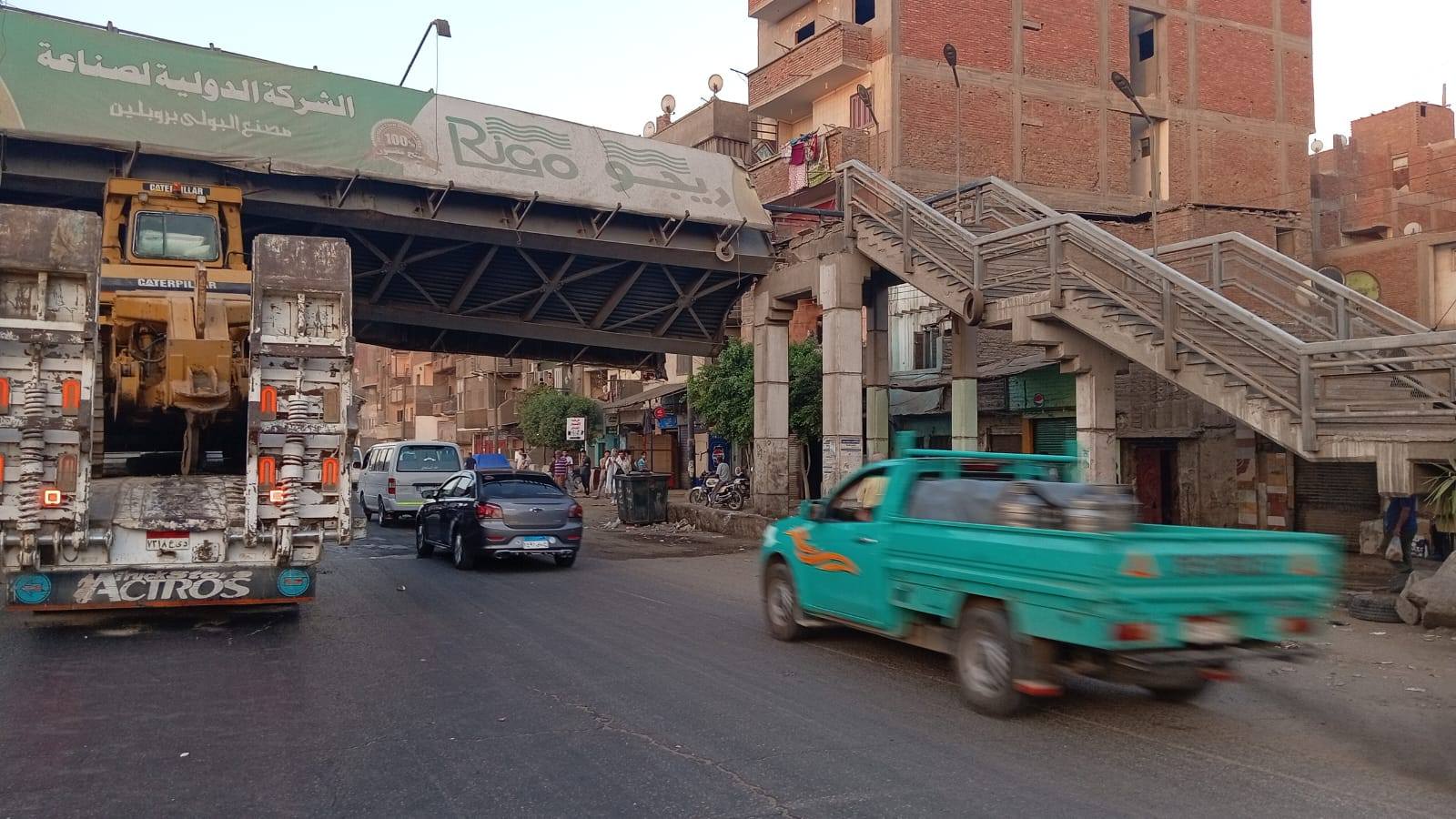 الهيئة العامة للطرق والكباري تكشف حقيقة انهيار كوبري المشاه بطريق بنها القاهرة الزراعي 
