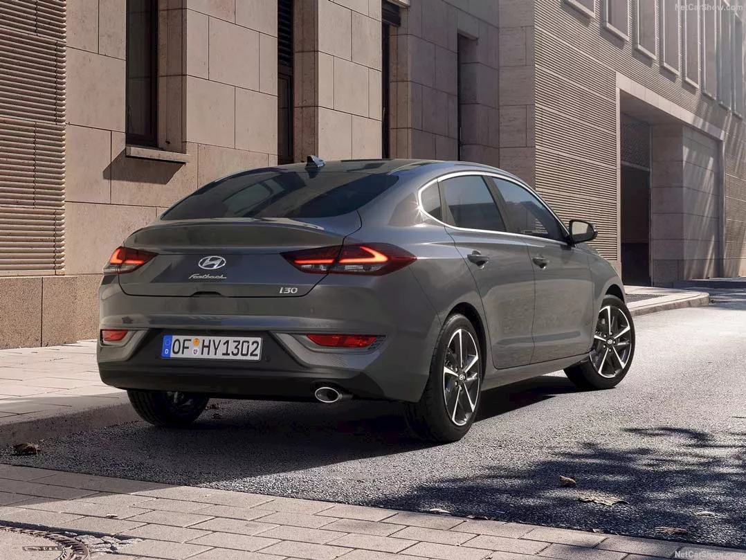 تقديم هيونداي I30 الجديدة في مصر – بنسخة سيدان و هاتشباك