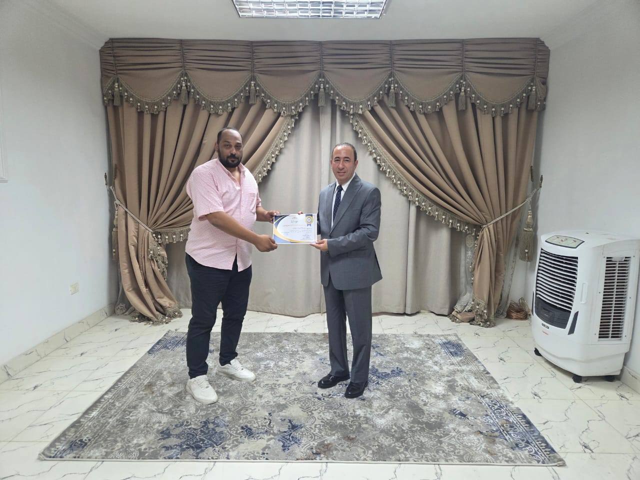 وزارة النقل تختتم تدريب الدفعة الأولى من السائقين ضمن مبادرة سائق واعٍ لطريق آمن