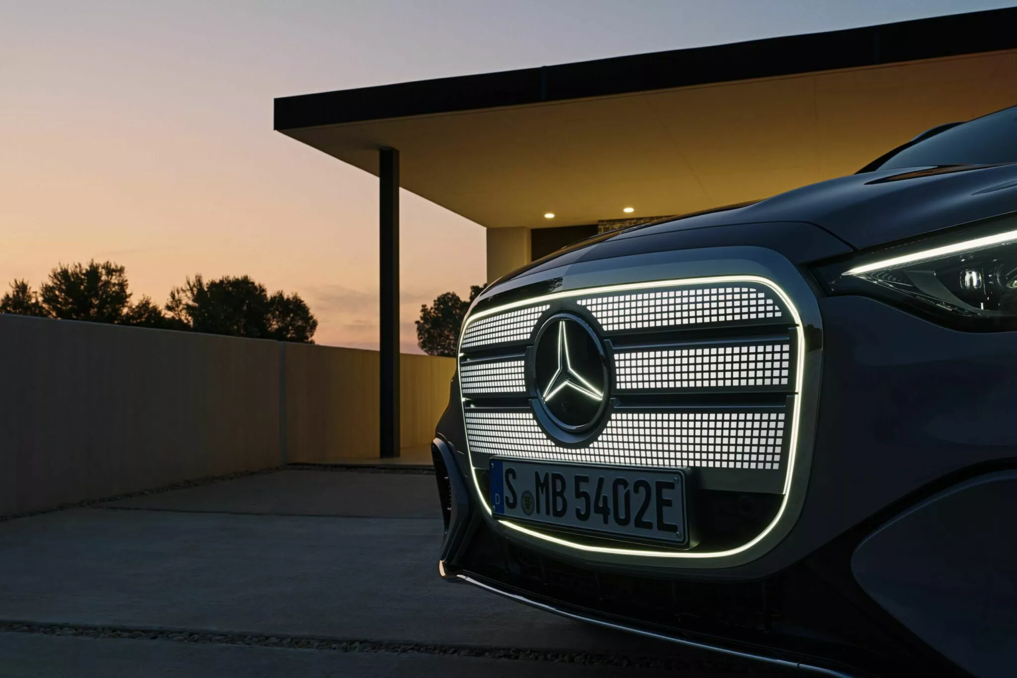 مرسيدس بنز GLC الكهربائية 2026 الجديدة – بمدي 713 كم بالشحنة