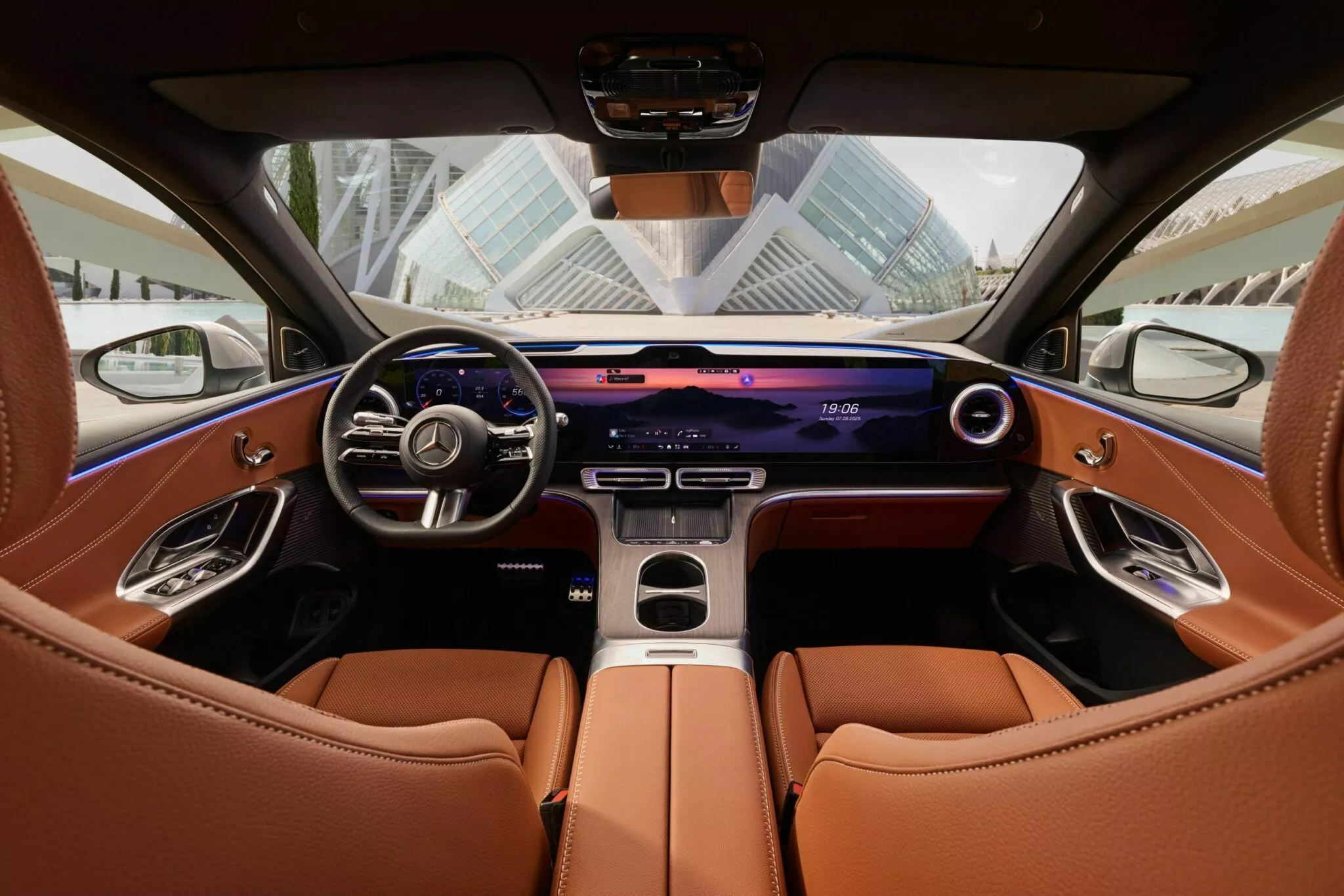 مرسيدس بنز GLC الكهربائية 2026 الجديدة – بمدي 713 كم بالشحنة